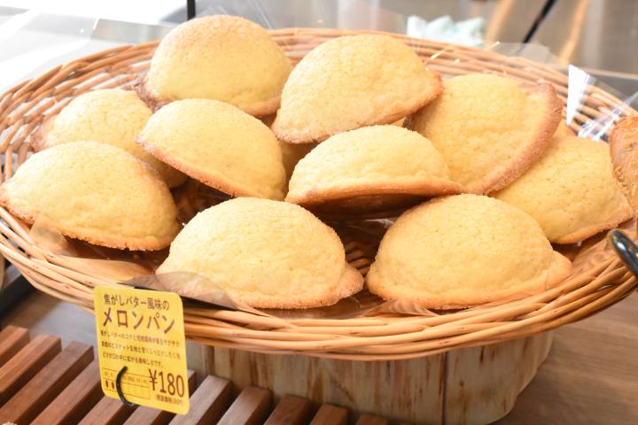 ラッキー製パン所のメロンパン