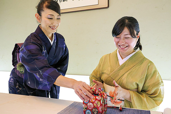 小林 リポーターが行く ここが私の『お気に入り』 「憩いの料亭　白竜湖」