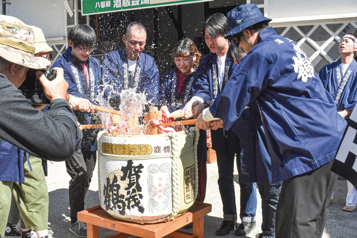 賀茂鶴酒造で行われた鏡開き