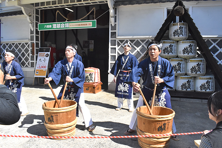 賀茂鶴酒造で行われた酒造り唄