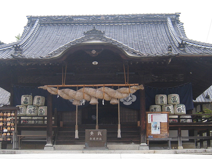 御建神社拝殿